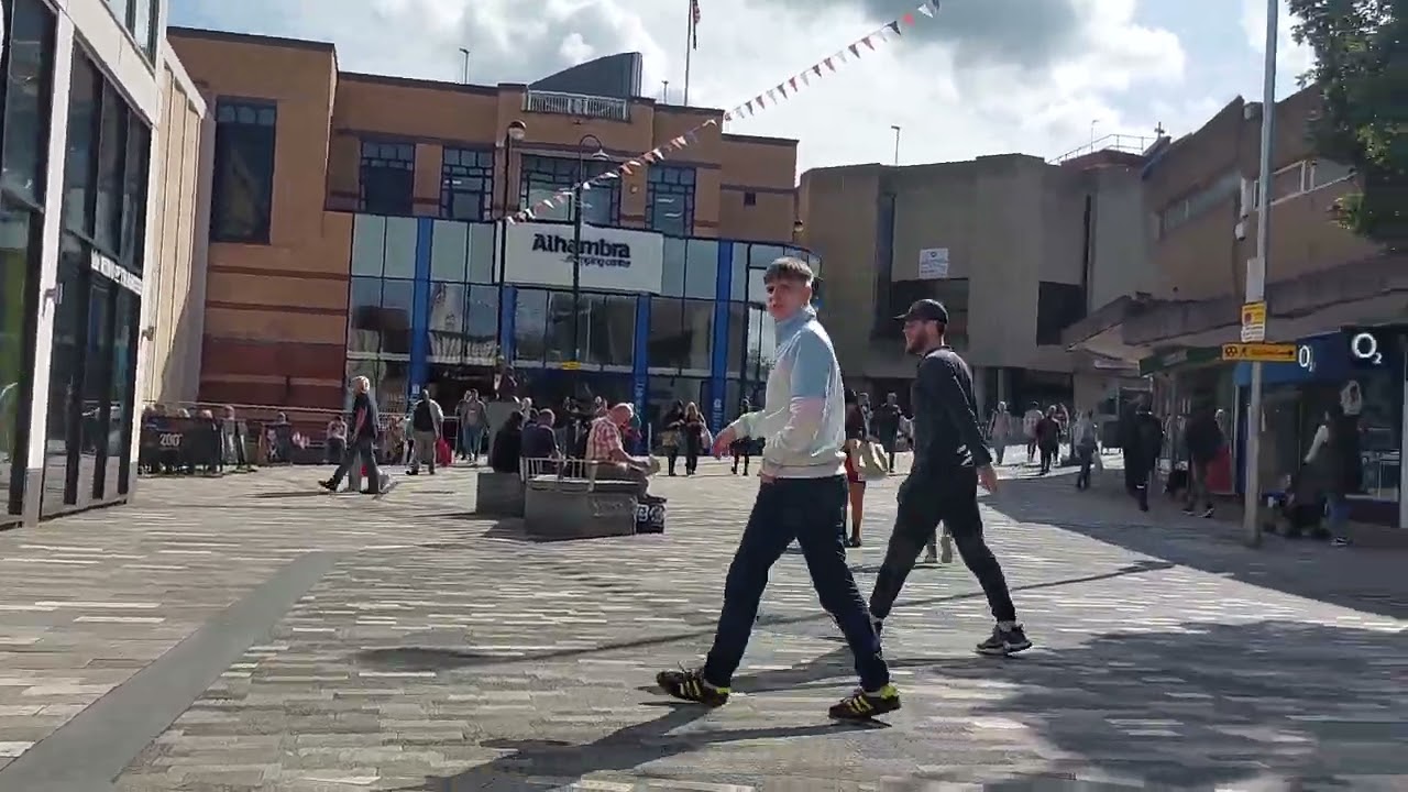 walking around Barnsley outdoor market area