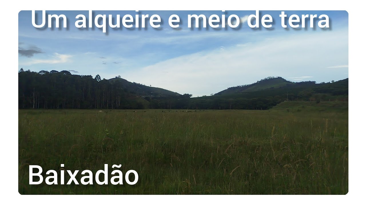 UM ALQUEIRE E MEIO DE TERRA LUXO.