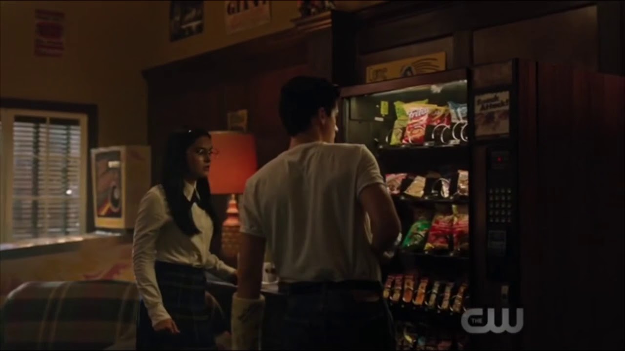 FP Tries to Kiss Hermione | 3x04 | Riverdale