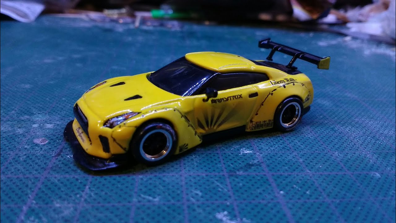 Nissan GTR R35 liberty walk (custom colectivo).