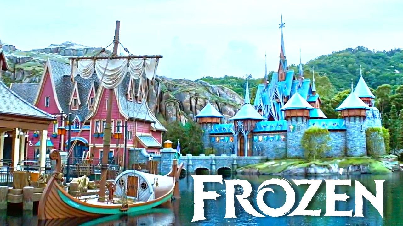 LE WORLD OF FROZEN ACCUEILLE SES PREMIERS VISITEURS 🤩