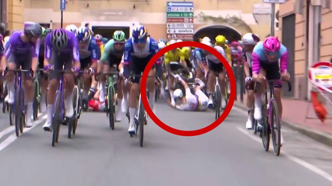 Sturz-Schock um Tadej Pogacar bei Mailand - Sanremo 2026! Weltmeister kommt vor Cipressa zu Fall