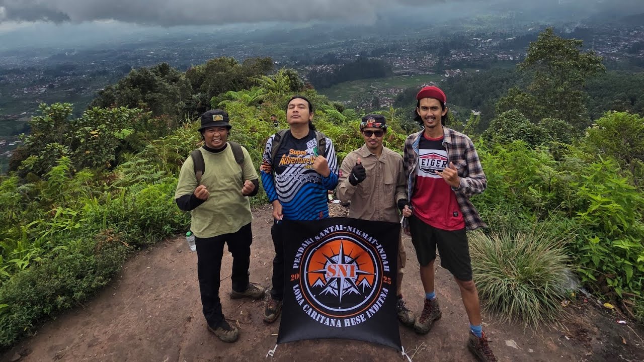Puncak Gunung Geulis