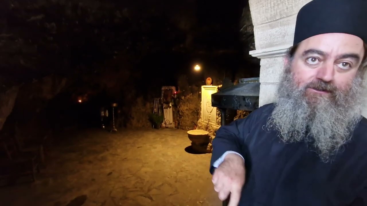 Παναγία Φανερωμενη!Ενα μοναστήρι με ιστορία 8 αιωνων.Νοιωθεις δέος και θρησκευτική ευλάβεια