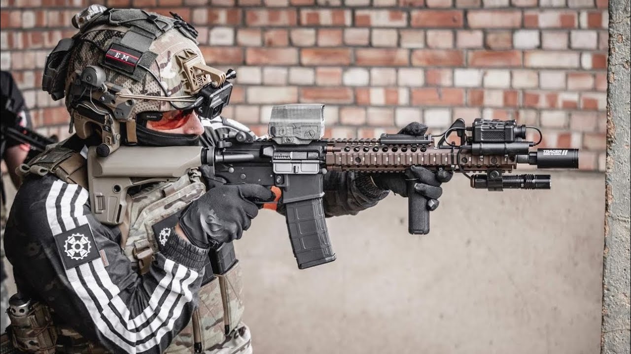 Super Realistic Airsoft Gun Destroys SALTY Airsofters!