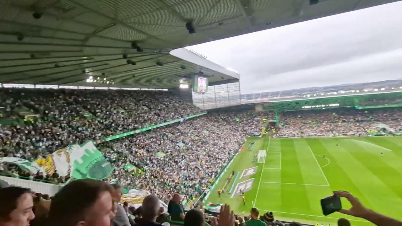 Celtic v Rangers Pre Match, Players coming out of the Tunnel & the Famous Celtic Huddle