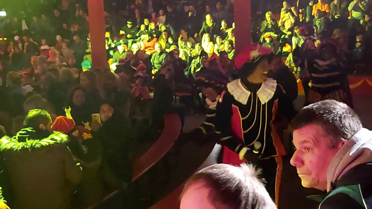 Sinterklaasshow slagharen met stuntelpiet