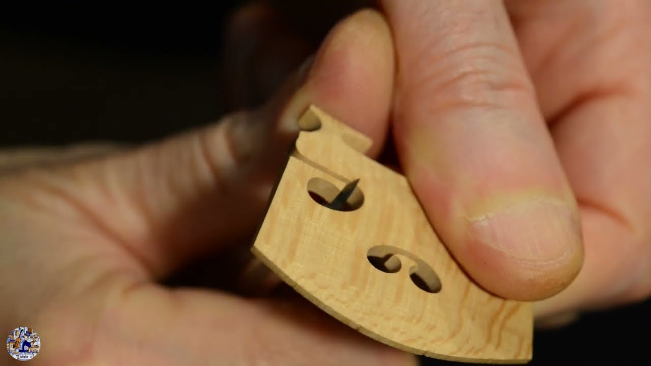 Ponticello di violino parte nona  - Taglio dei trafori a coltello