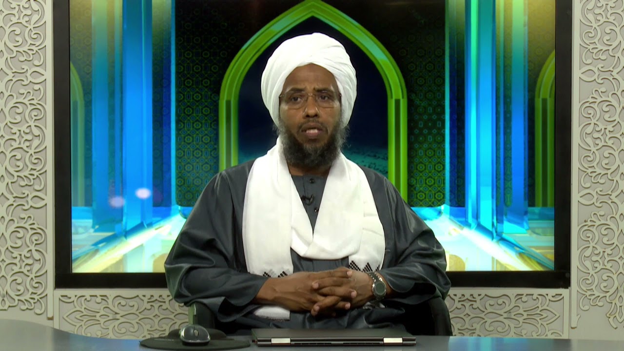 تفسير : فَخَرَجَ مِنْهَا خَائِفًا يَتَرَقَّبُ ۖ قَالَ رَبِّ نَجِّنِي مِنَ الْقَوْمِ الظَّالِمِينَ