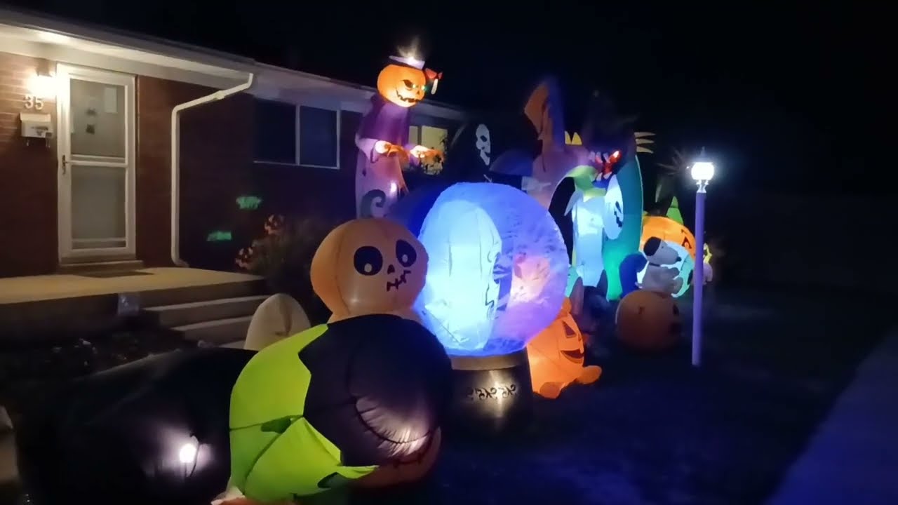 Rambling About the 2025 Outdoor Halloween Display (Inflatables and More)