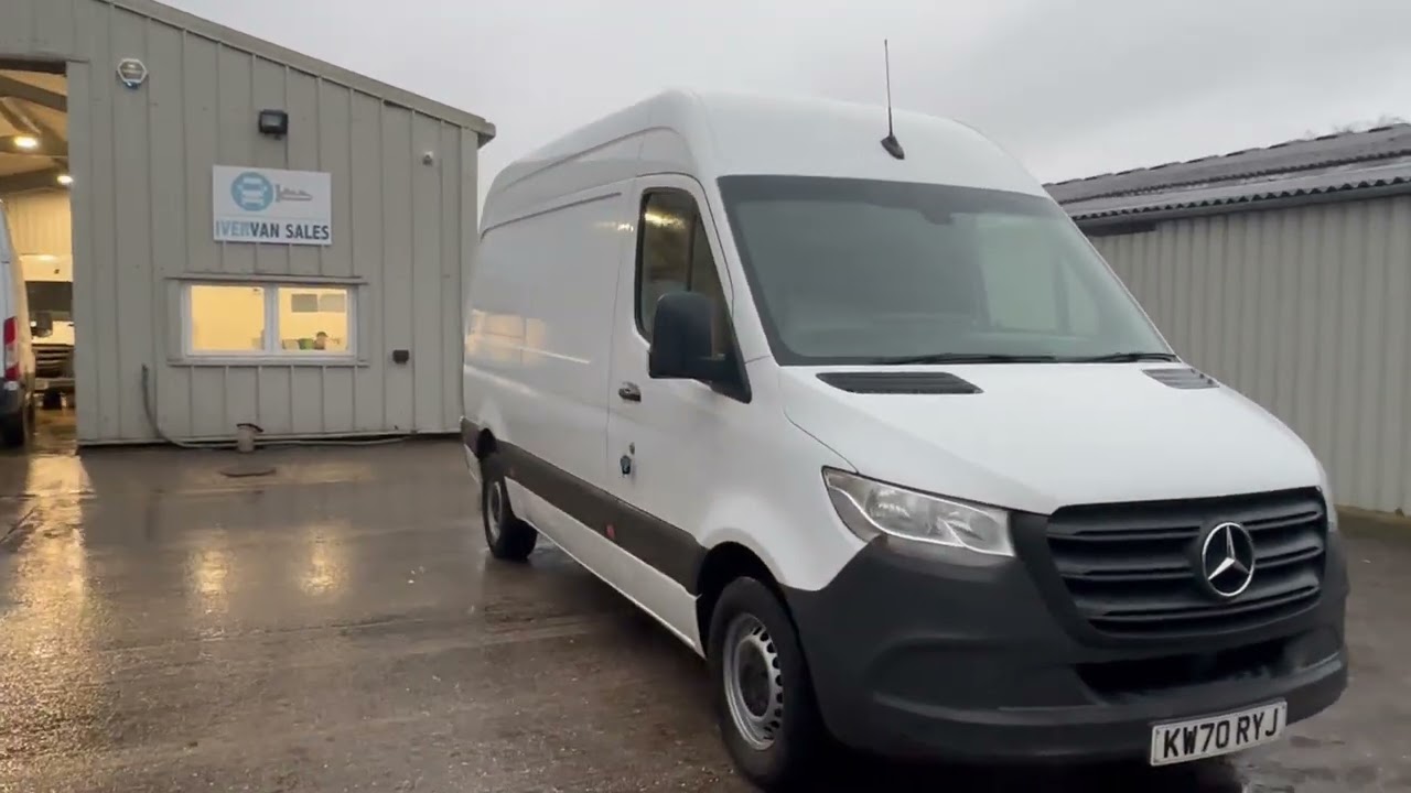 Mercedes-Benz Sprinter 2.0 315 CDI Progressive G-Tronic RWD L2 H2 Euro 6 (s/s) 5dr KW70RYJ
