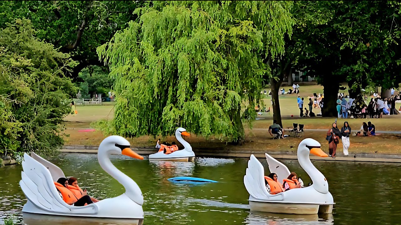 Cannon Hill Park Birmingham Swan Lake, Swan Boat