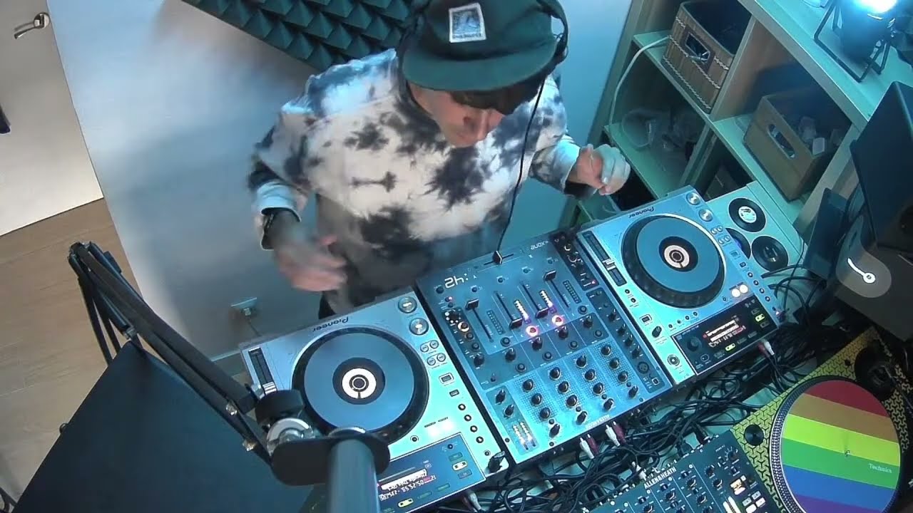 Victor De La Fe at @LTRRoom - 7/3/2026 - Pre BuenClima - Live Stream