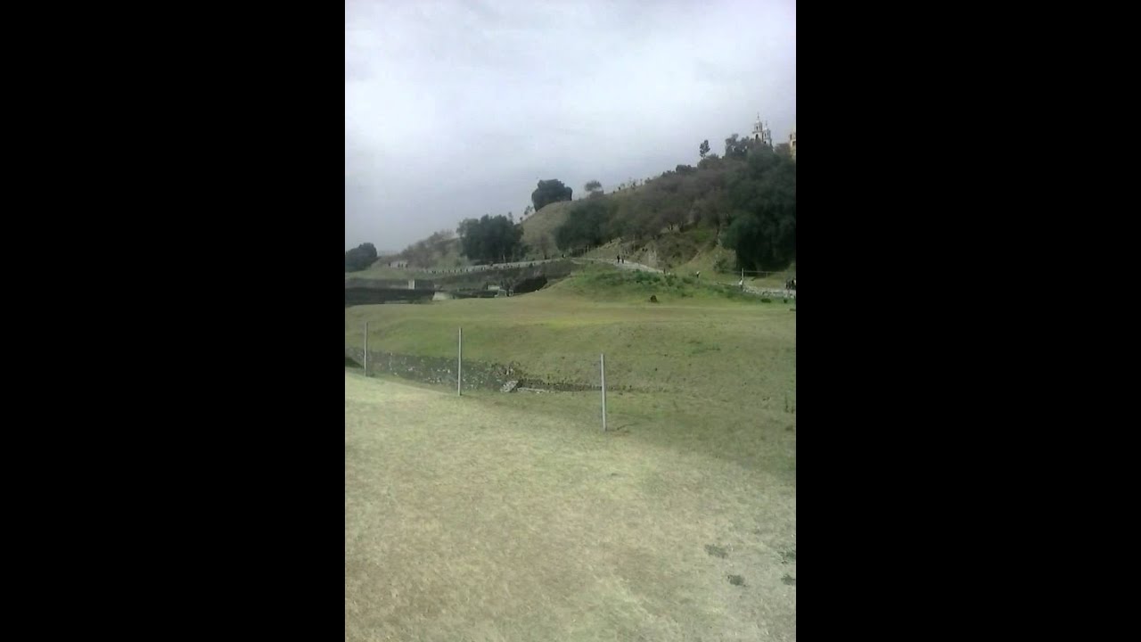Cholula.. Dentro de las pir&aacute;mides
