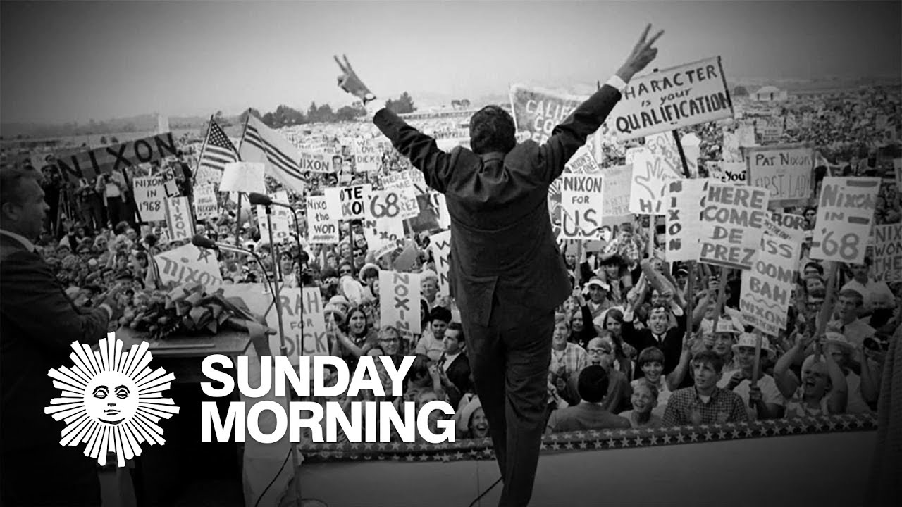 Stagecraft and the power of political photographs