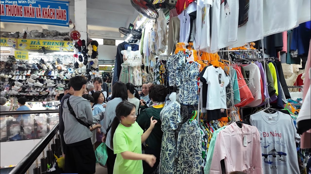 4K Walk Through A Crazy Busy Market | Shopping & Food Tour | Vietnam 