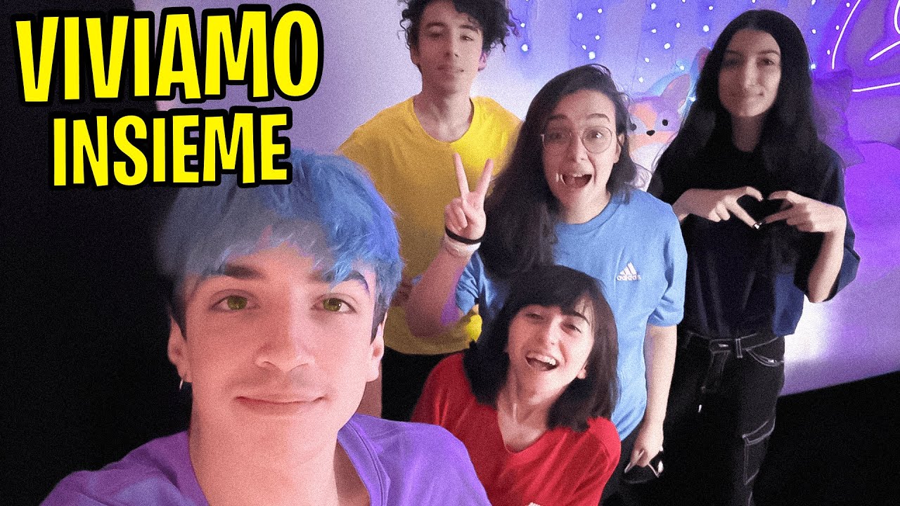 VADO A VIVERE CON I MIEI AMICI DI ROBLOX!!