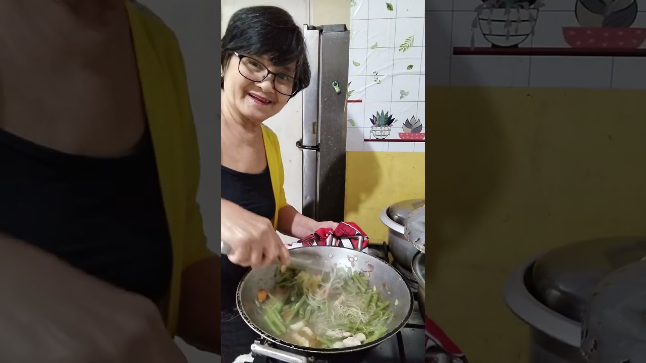 Cooking with Lola Creseng: Sitaw na may songtanghon!