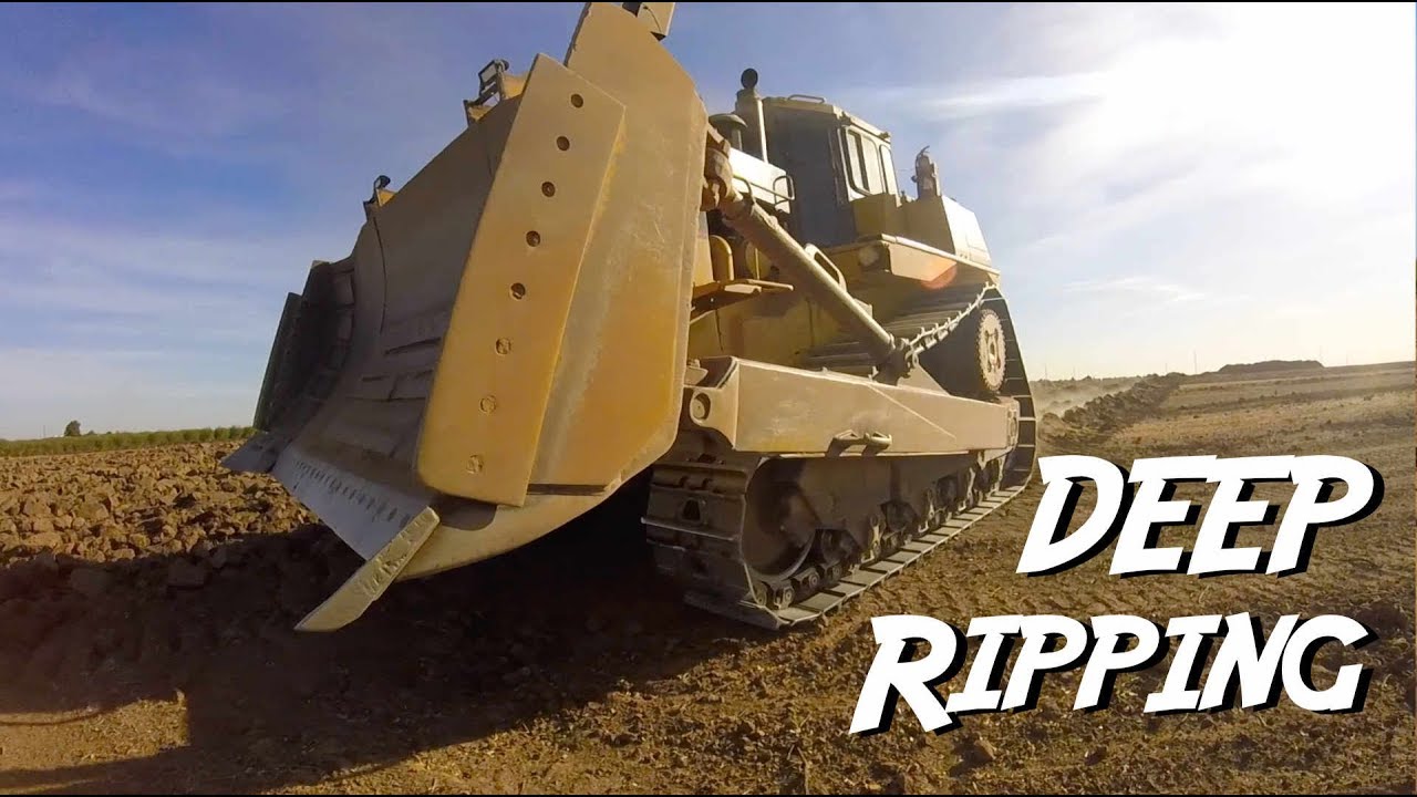 Первый проход глубокой вспашки с помощью CAT D10! 🚜