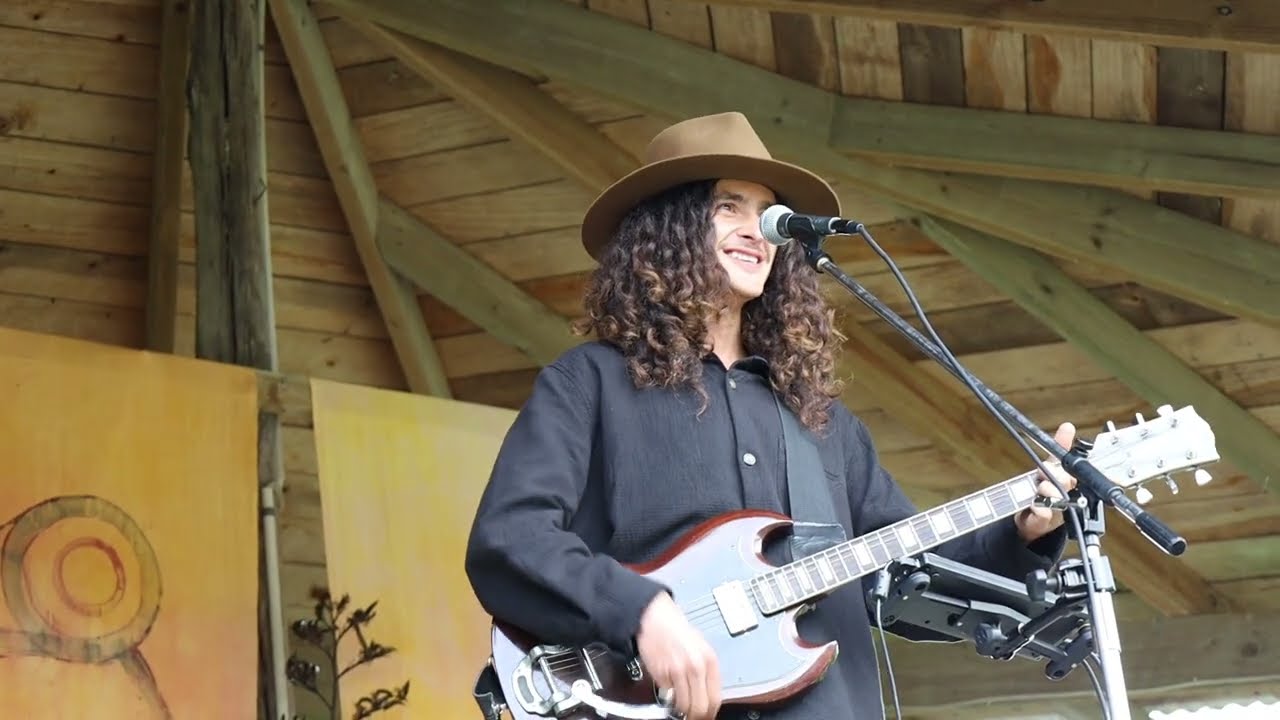 Live Music | Casual Healing | Epo I Tai Tai E | Musician Nikau