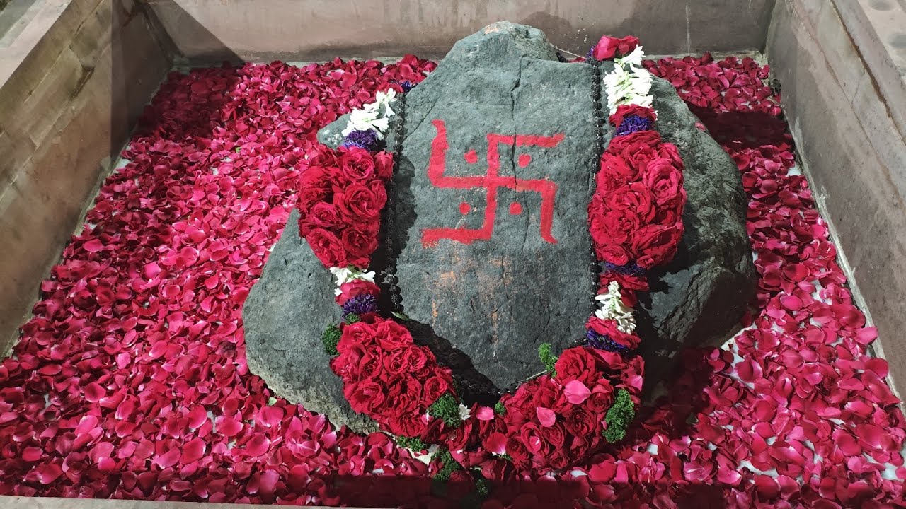 स्वयंभू श्री एकादश रुद्र मंदिर,अंतरराष्ट्रीय सहजयोग ध्यान केंद्र, मुसळवाडी, राहुरी, अहिल्यानगर