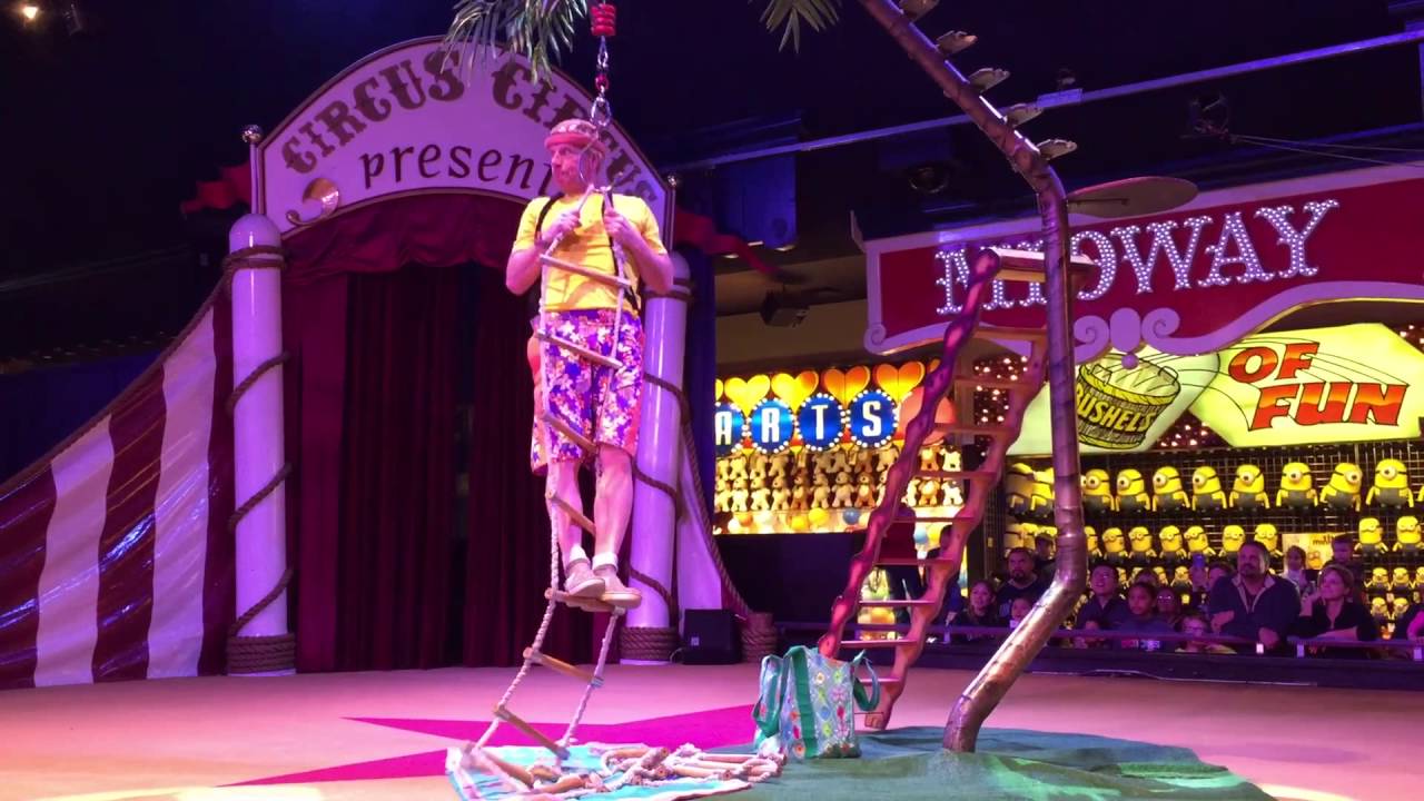 Circus Circus Dog Show