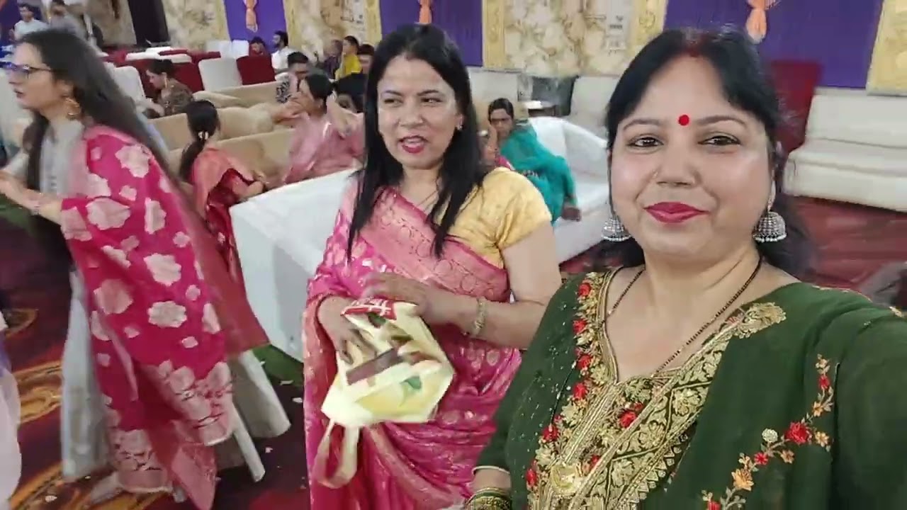 Ham Gaye 🤗aunty 😘uncle ji🙏 ki 50 vi 💫#shaadi 🎉ki salgirah mein 🥳 bahut 🌹bahut badhai💐ho aap dono ko🙏