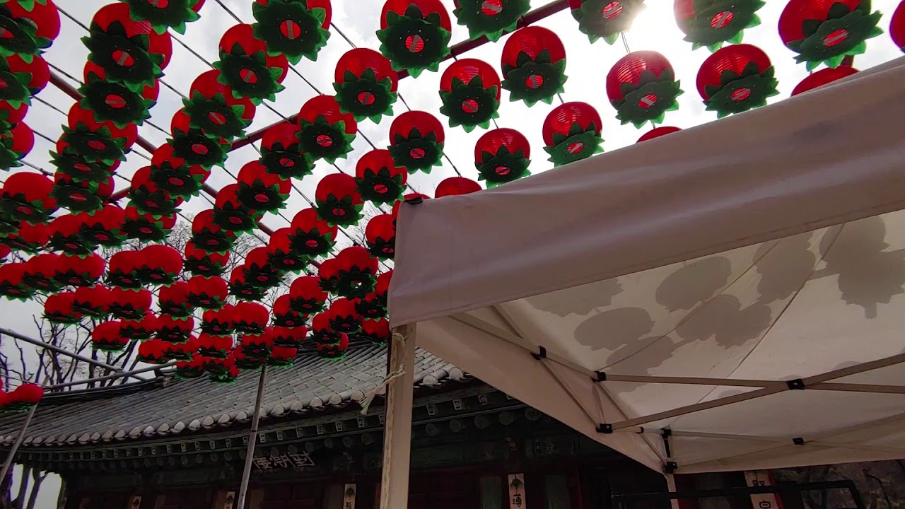 walking- Jeondeungsa Temple Incheon Souh Korea