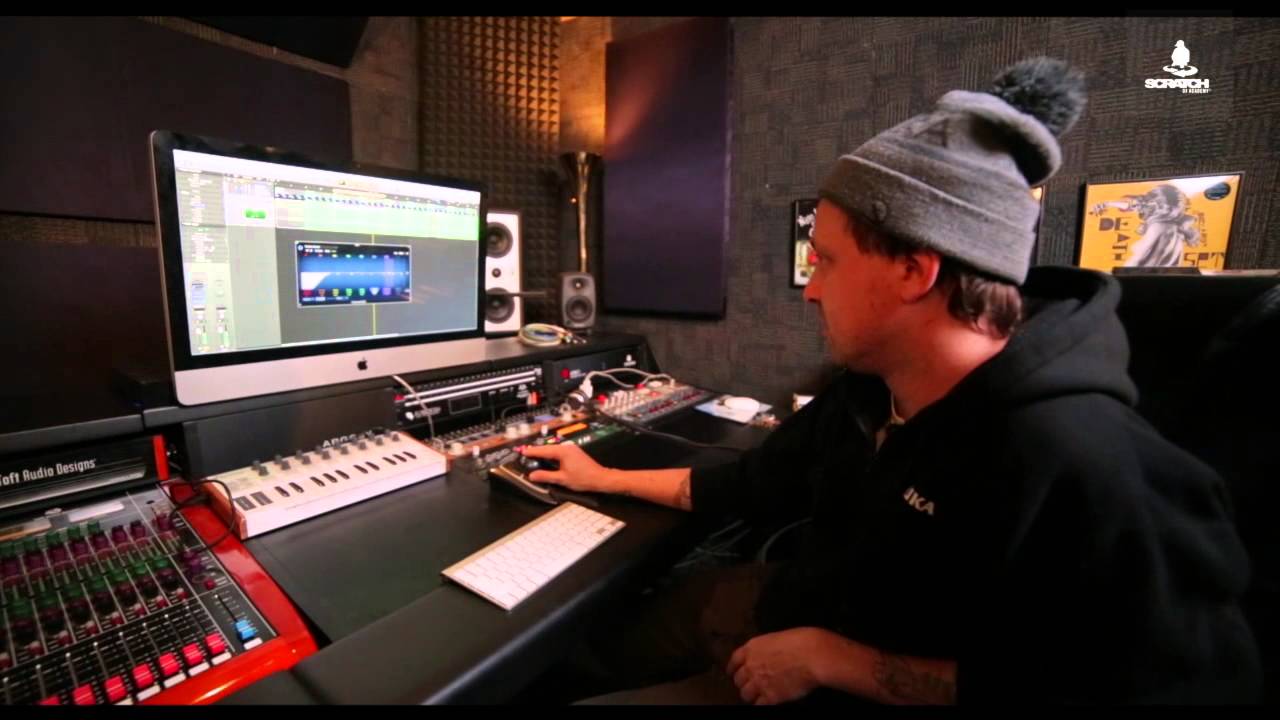Dan Walker | How to EQ your Snare Drum in Logic Pro | Watch and Learn