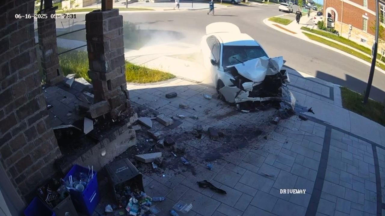 IDIOTS IN CARS #160