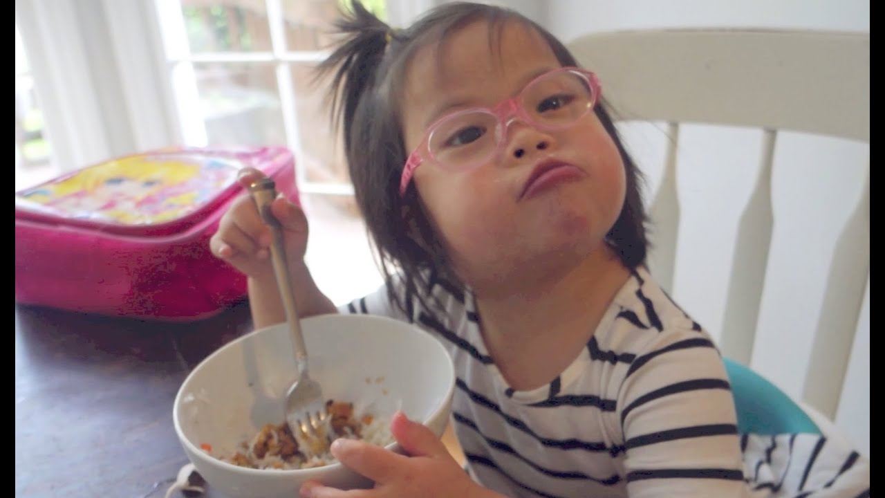 SHE WILL EAT ANYTHING! | DAY IN THE LIFE