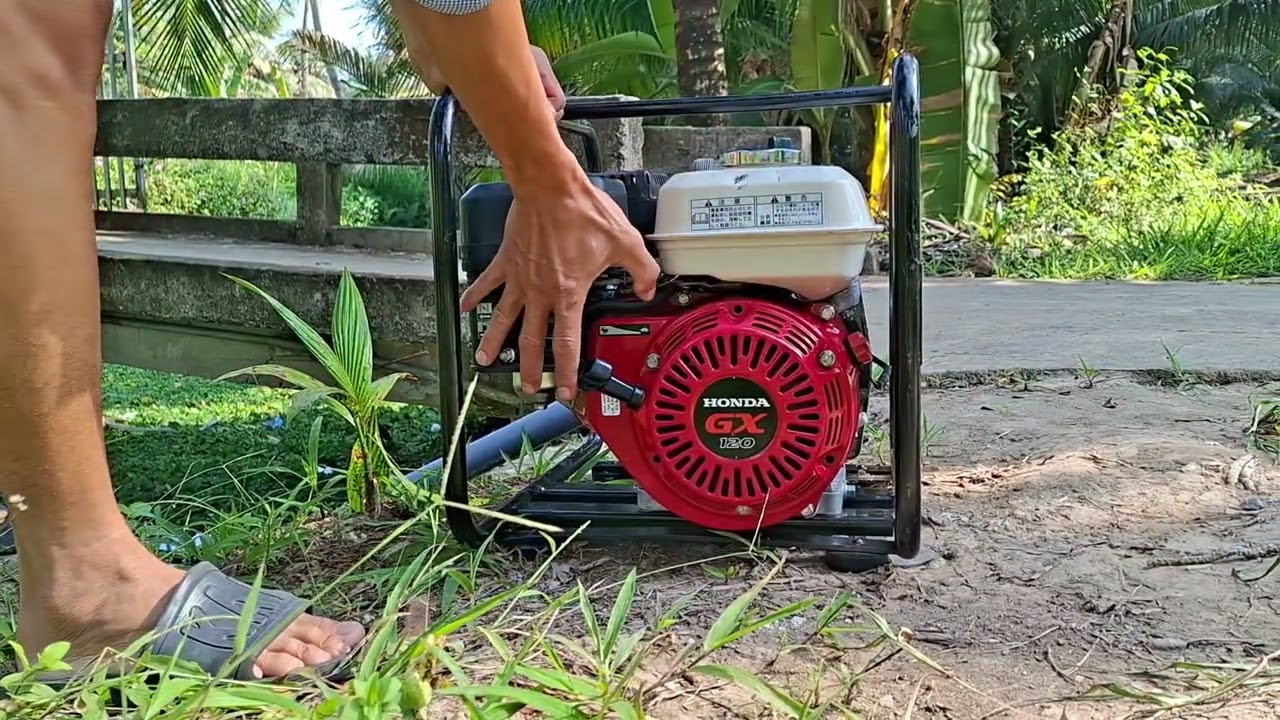 Bơm nước honda gx120, công suất 4 ngựa  ,máy chạy như máy mới lh zalo: 0963566248