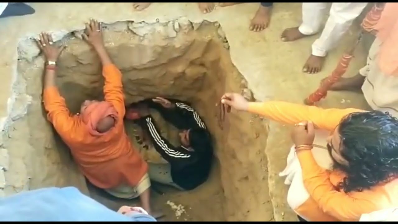 समाधि।सांगलिया बिचली बगीची में श्री नाथुदास जी महाराज ब्रह्मलीन होने पर समाधि।