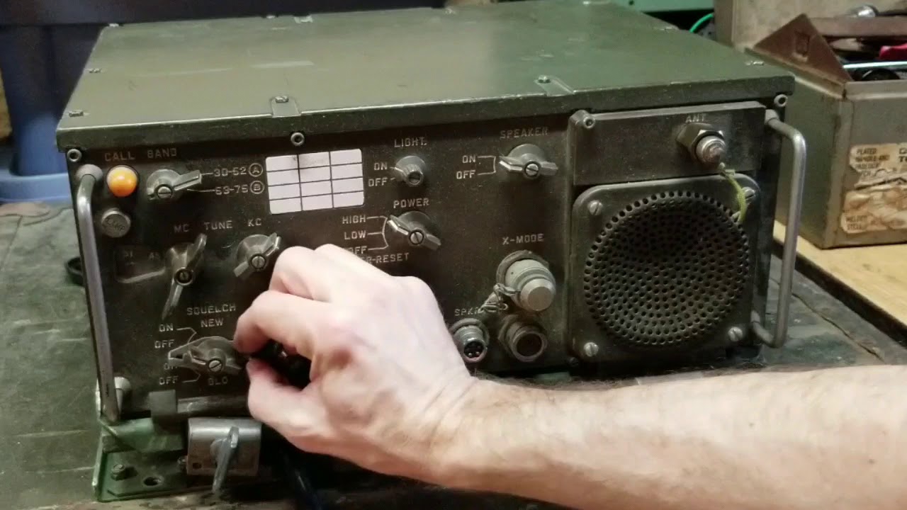 RT-524/VRC Basic Overview - Military Vehicle Radio