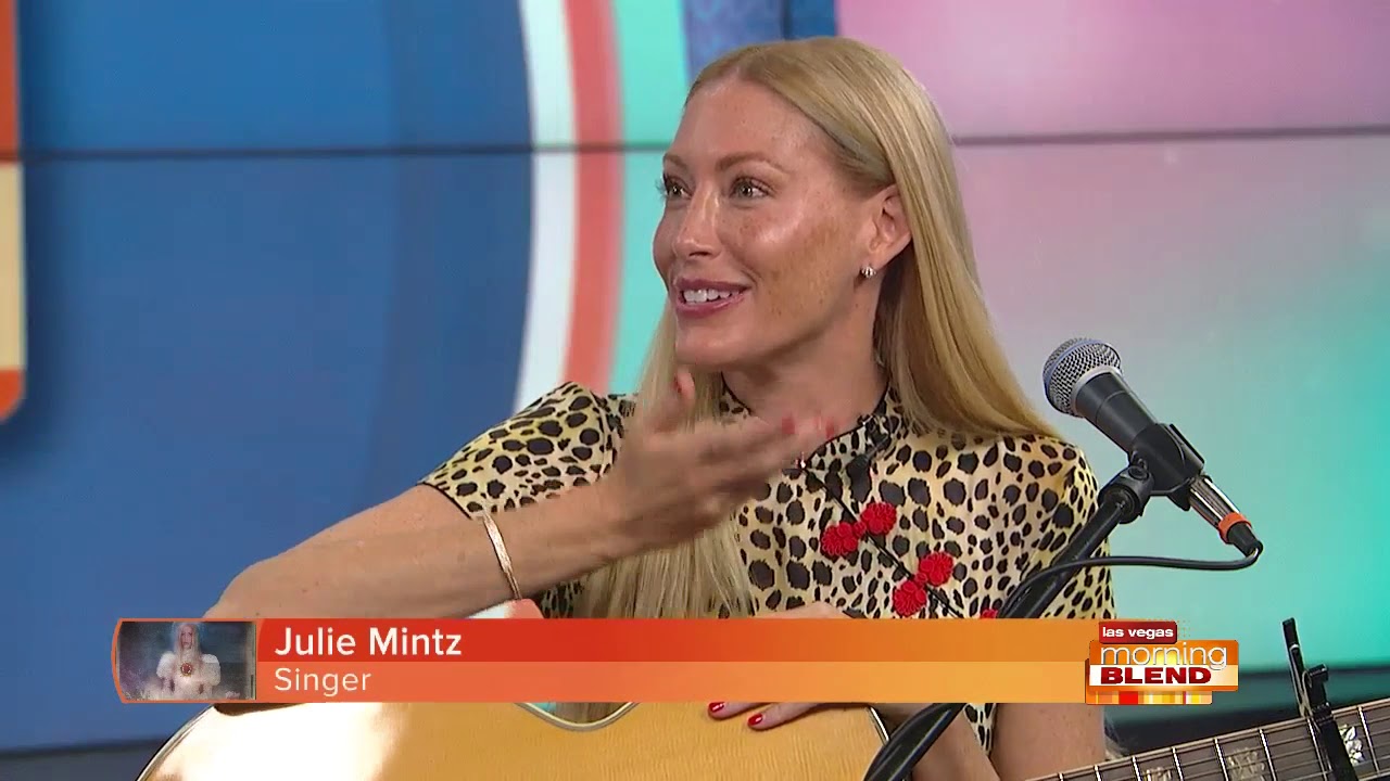 'Gothic Americana' Singer Julie Mintz