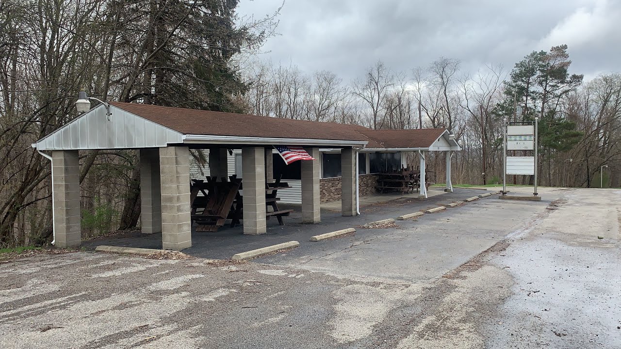 Abandoned J & T Drive In Ice Cream (Ellwood City, PA)