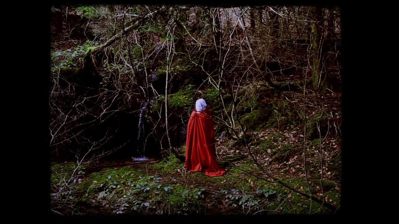 -ii- x La Petite Fosse - A Shelter for Ghosts