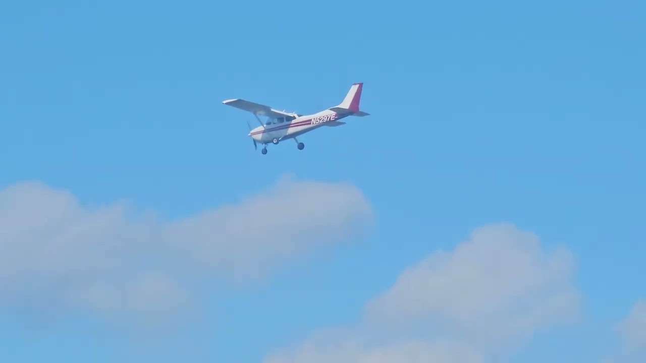 1946 Aeronca "Champ" 7AC N2957E on approach to Charles B. Wheeler airport Kansas City May 3, 2025