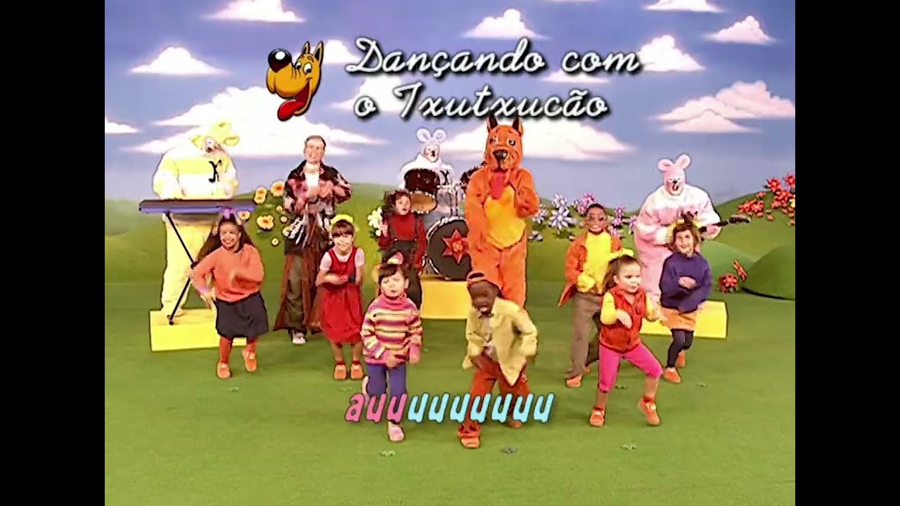 Xuxa - Dan&ccedil;ando com o Txutxuc&atilde;o (V&iacute;deo Oficial - XSPB 2)