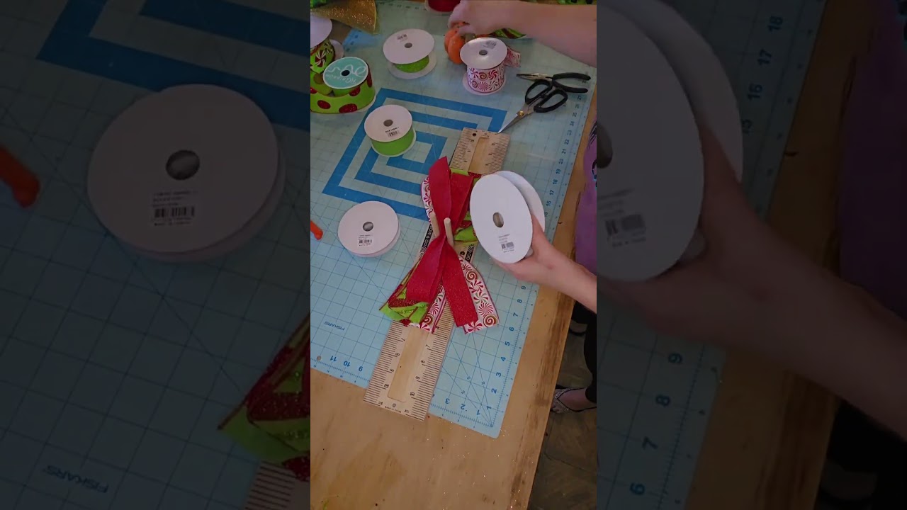 Lets make a bow using a bow maker #howto #tutorial #bow #wreathmaker