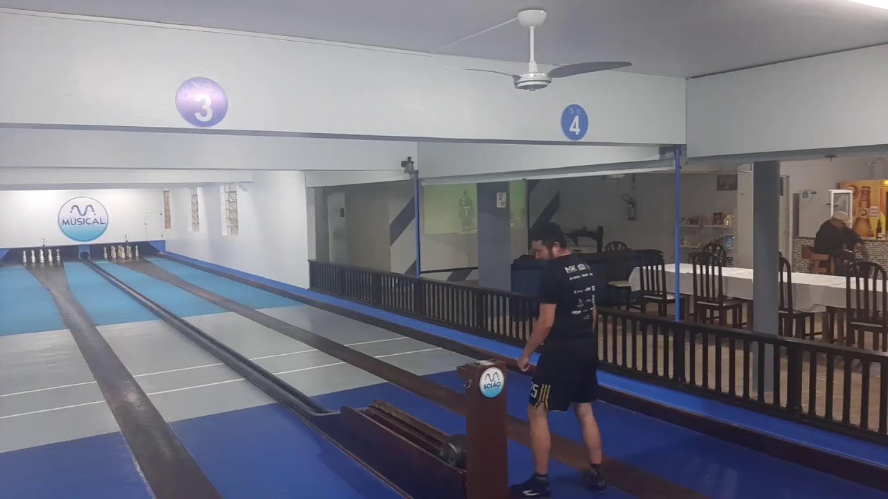 Aula de Bolão na Sociedade Musical