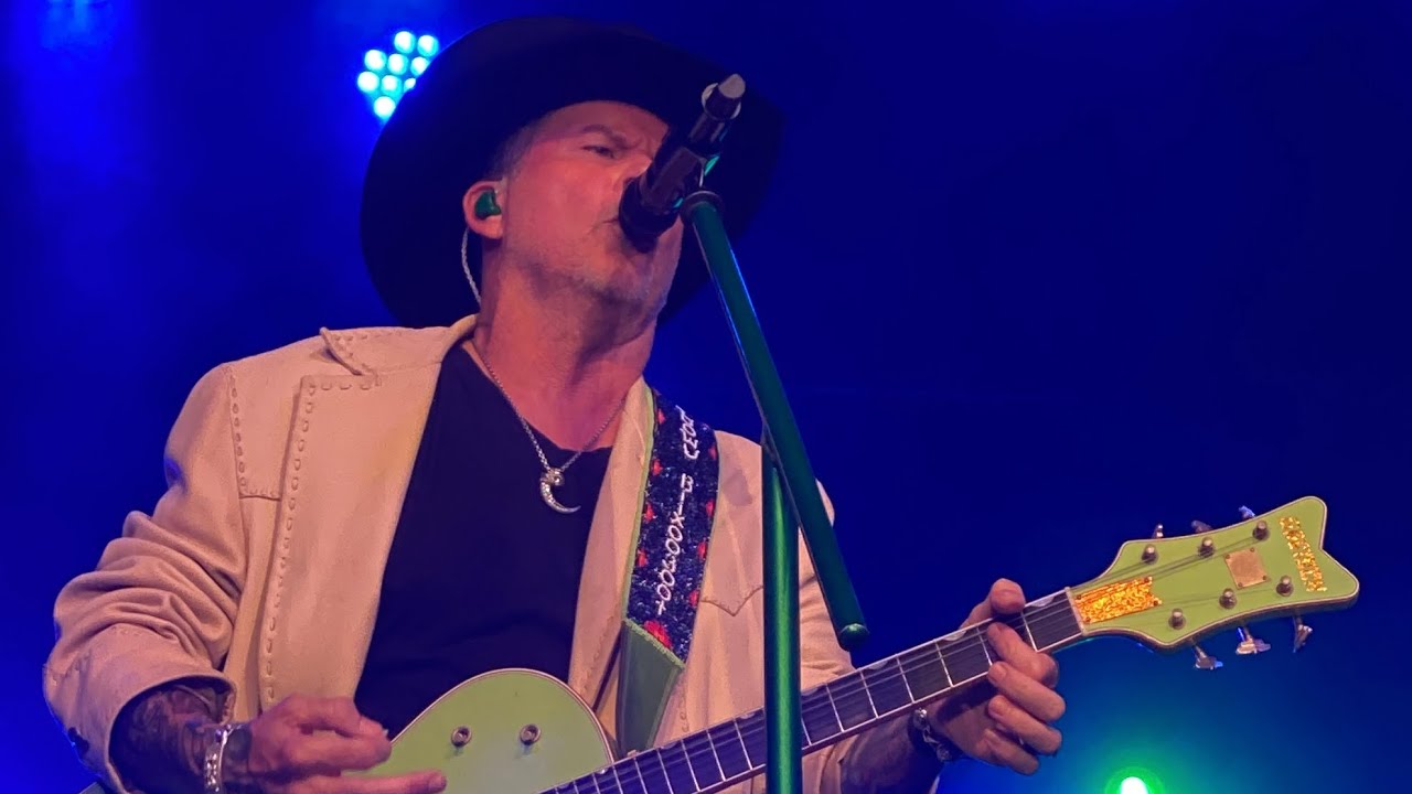 Gary Allan~Smoke Rings In The Dark 6-10-22 Ft Worth,TX