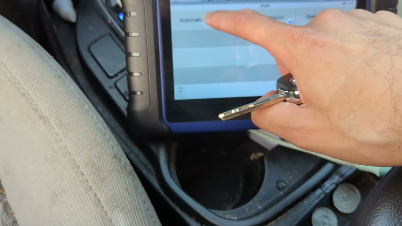 2017 Hyundai Santa Fe key and Remote Programming using Autel Im508 | Locksmith Service in Sparks, MD