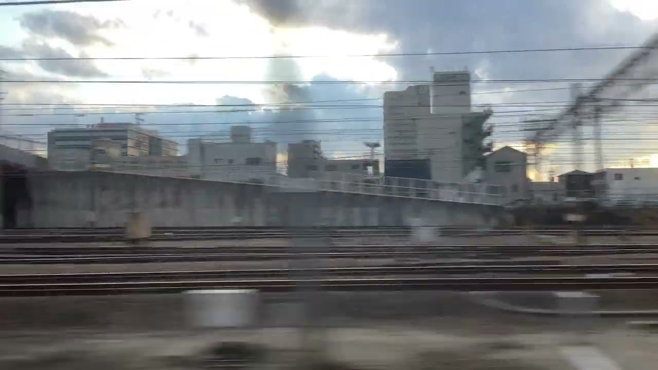 京阪神緩行線琵琶湖線(朝のみ)片町線福知山線で普通や快速で活躍する7連普通車207系321系多く留置する明石支所の様子
