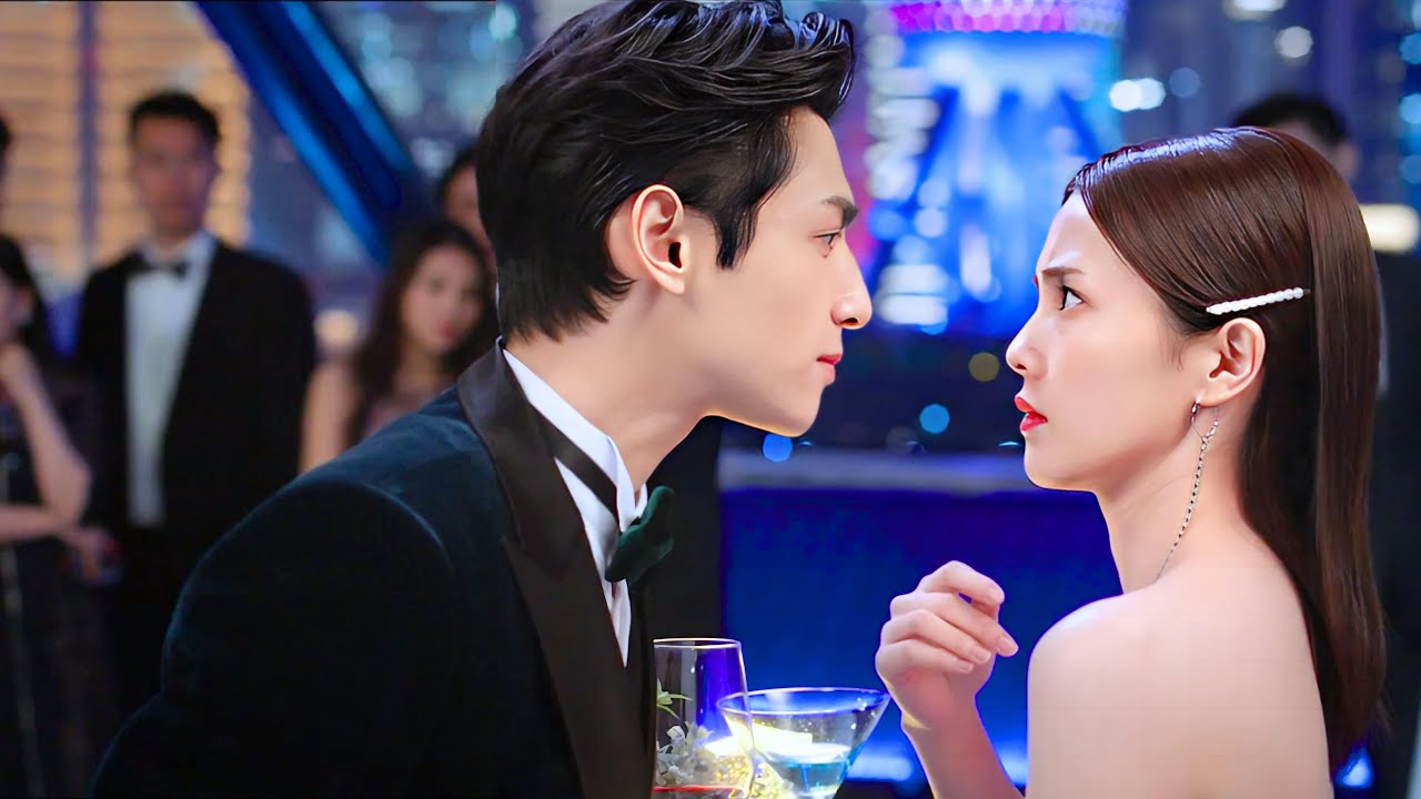 ❤️Love Is Sweet, She Doesn't Know Her School Enemy Is Now......❤️Korean Hindi Mix