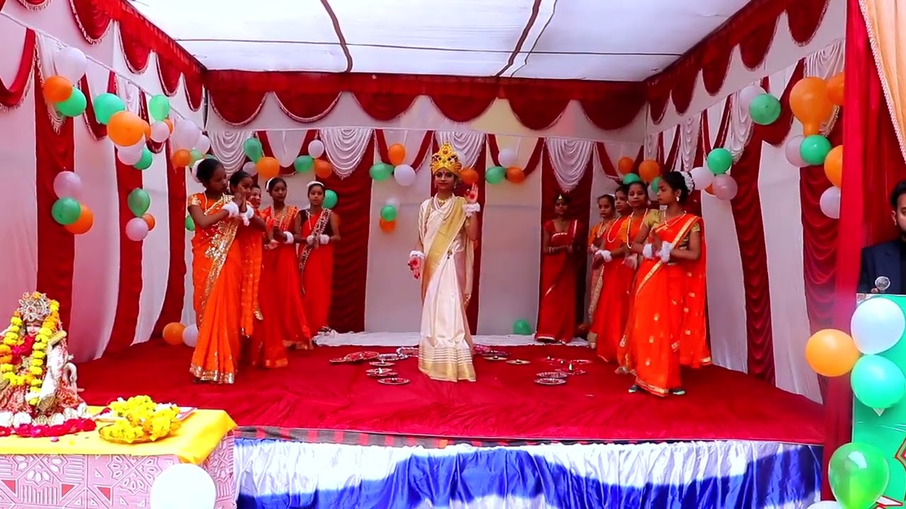 D.S. Public School Rambagh Agra.    Ma Sarswati Sharde Veena bavi Vadine