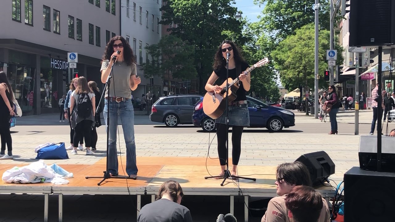 Band Vivid Curls spielt bei 