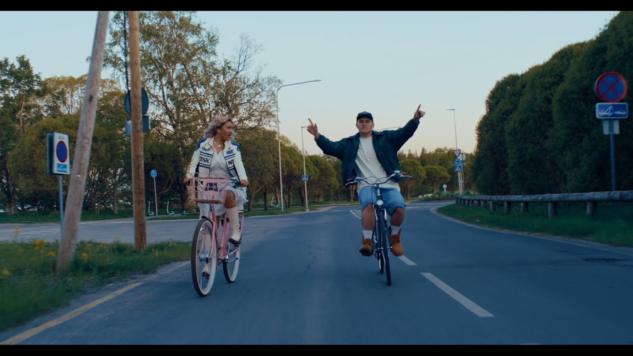Elina Born, Mäx - Eilsest saati