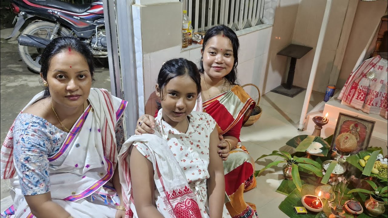 লক্ষ্মীপূজা ঘৰতে কেনেকৈ পাতিলো ..