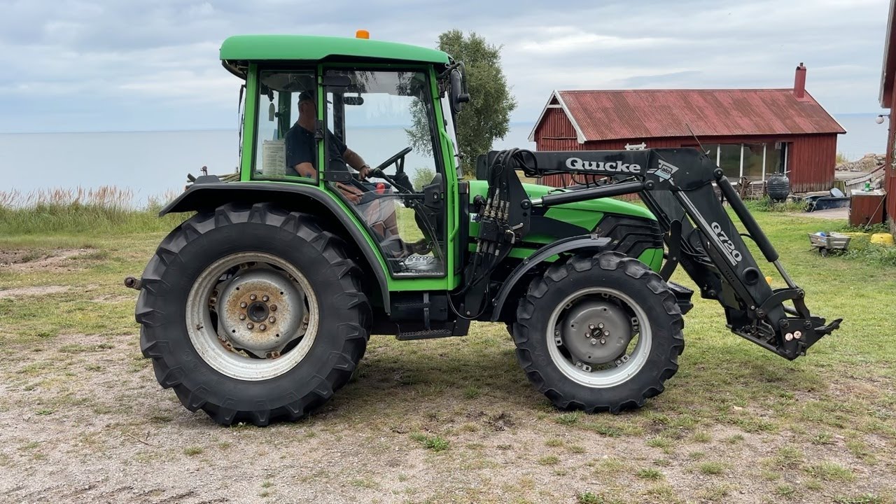 K&ouml;p Traktor Deutz Fahr Agroplus 70 med frontlastare & redskap p&aring; Klaravik